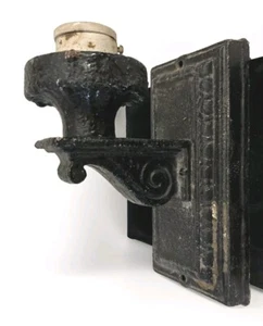 Vintage Light Fixture Sconce Cast Iron Antique ? Outdoors Gothic Art Deco Wired - Picture 1 of 24