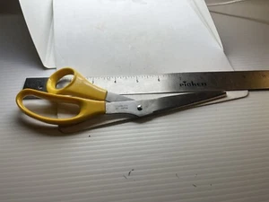 8 1/2" Schere Komfortgriff Hergestellt in Japan Edelstahl GELBE GRIFFE C - Bild 1 von 2