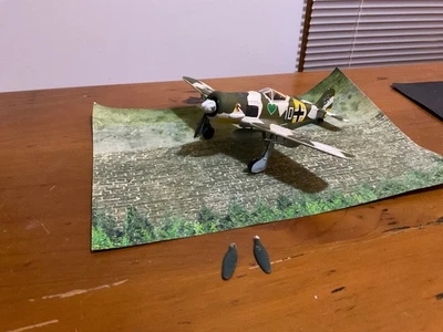 The Franklin Mint  1:48 Scale FW190  Yellow Heinrich G11F024 Focke Wulf - image 1 of 3