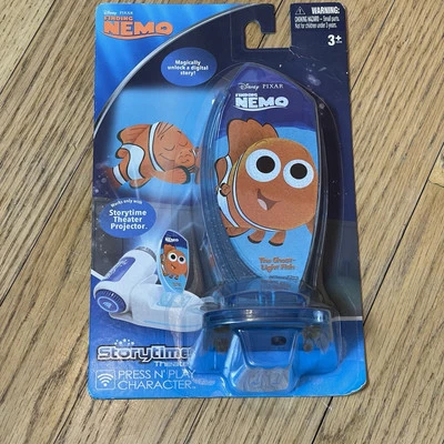 迪士尼皮克斯 Finding Nemo Storytime Theater Press N' Play 角色,3 岁 + 全新 — 第 1/2 张图片