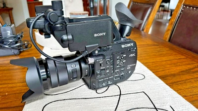Videocámara de cine Sony PXW-FS5 XDCAM 4K + Lente Sony E PZ 18-105 mm f/4 G OSS Foto 1 de 4