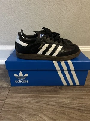 adidas Samba Classic OG - Image 1 of 4
