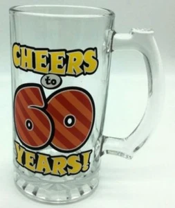CHEERS TO 60 JAHRE - 60. GEBURTSTAG GLAS BIER STEIN BECHER & 6 SHOOTERGLÄSER - Bild 1 von 2