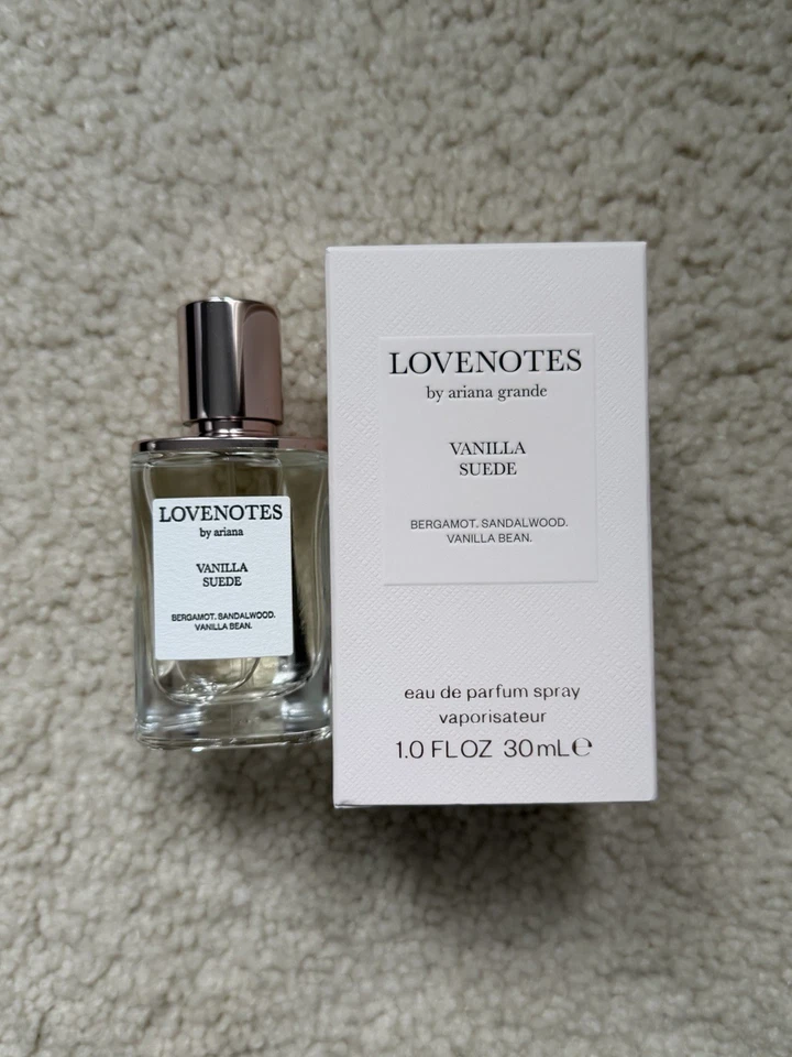 Ariana Grande LOVENOTES Vanilla Suede Eau de Parfum Spray 1 fl.oz/30 ml - Imagem 1 de 1