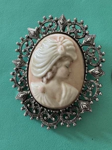 Vintage Ceramic Hand Carved Lady Cameo Brooch Pin - Picture 1 of 4