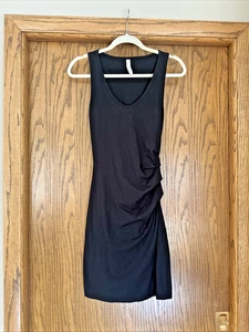 Athleta Damen kleines Kleid Rüschen figurbetont ärmellos schwarz Baumwollmischung gefüttert - Bild 1 von 10