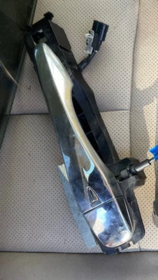 2013 2014 2015 NISSAN ALTIMA FRONT RIGHT EXTERIOR DOOR HANDLE - Image 1 of 2