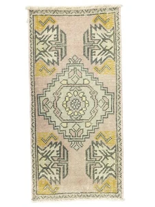 Muted Pink Oushak Rug | Vintage Small Wool Mat | Rustic Boho Accent | 1.6x3.1 ft - Picture 1 of 11