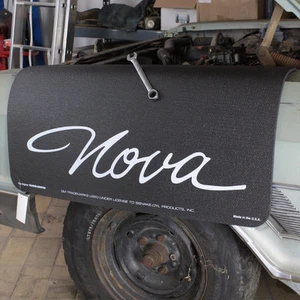 Chevy Chevrolet Nova Fender Gripper Cover Kotflügel Lack Schoner Antirutschmatte - Picture 1 of 1