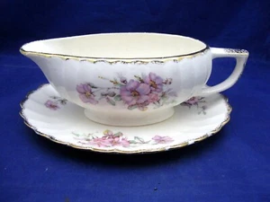 VINTAGE GRAVY BOAT & UNDERPLATE - GOLDEN WARE BY SABRING. USA - BEAUTIFUL - Picture 1 of 7