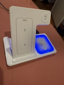 3 in 1 Fast Wireless Charger Station Dock For Apple Watch iPhone 15 Pro 14 13 XS - Picture 1 of 3
