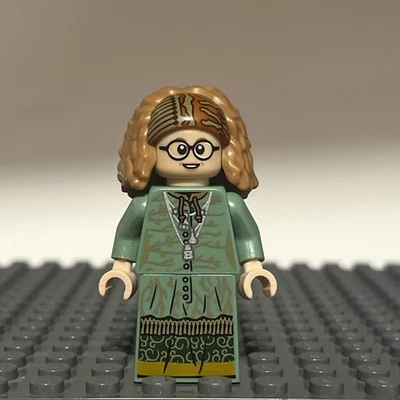 LEGO Harry Potter Genuine Minifigure Professor Trelawney colhp11 series 1 - 1G - Image 1 of 2