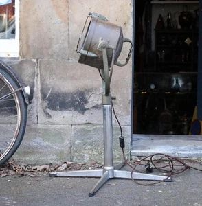 Vintage Chrom Francis Suchscheinwerfer umgebaut auf Deckenfluter Lampe - Bild 1 von 10