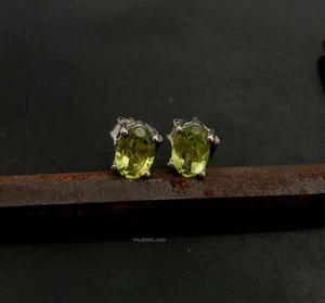 Orecchini donna in argento sterling 925 con borchie a peridoto naturale... - Foto 1 di 10
