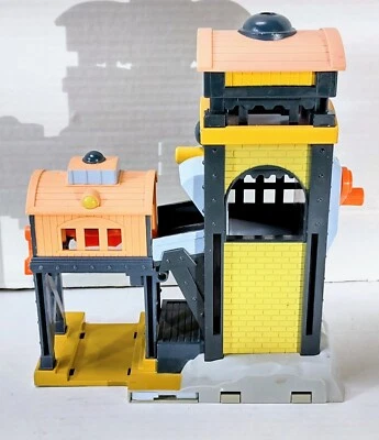 2010 CHUGGINGTON INTERACTIVE RAILWAY BREAKING BREWSTER QUARRY PARTIAL  - Image 1 of 2