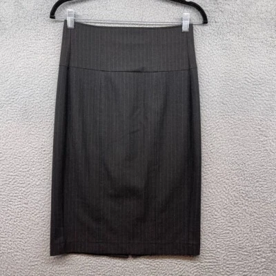 Женская юбка-карандаш United Colors of Benetton серая в полоску с разрезом на молнии размер 6 - Изображение 1 из 4