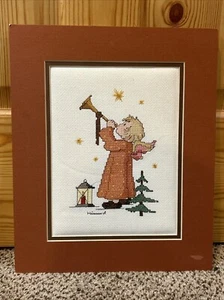 Vintage fertig mattiert Kreuzstich Hummel Engel Trompete Laterne - Bild 1 von 5