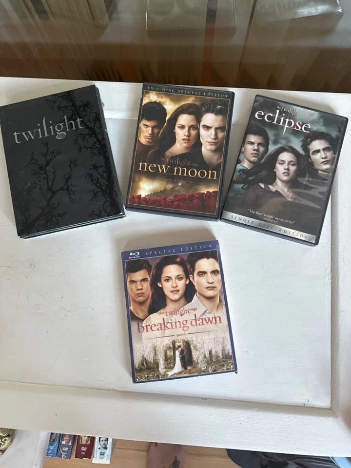 twilight movie set - Image 1 of 1