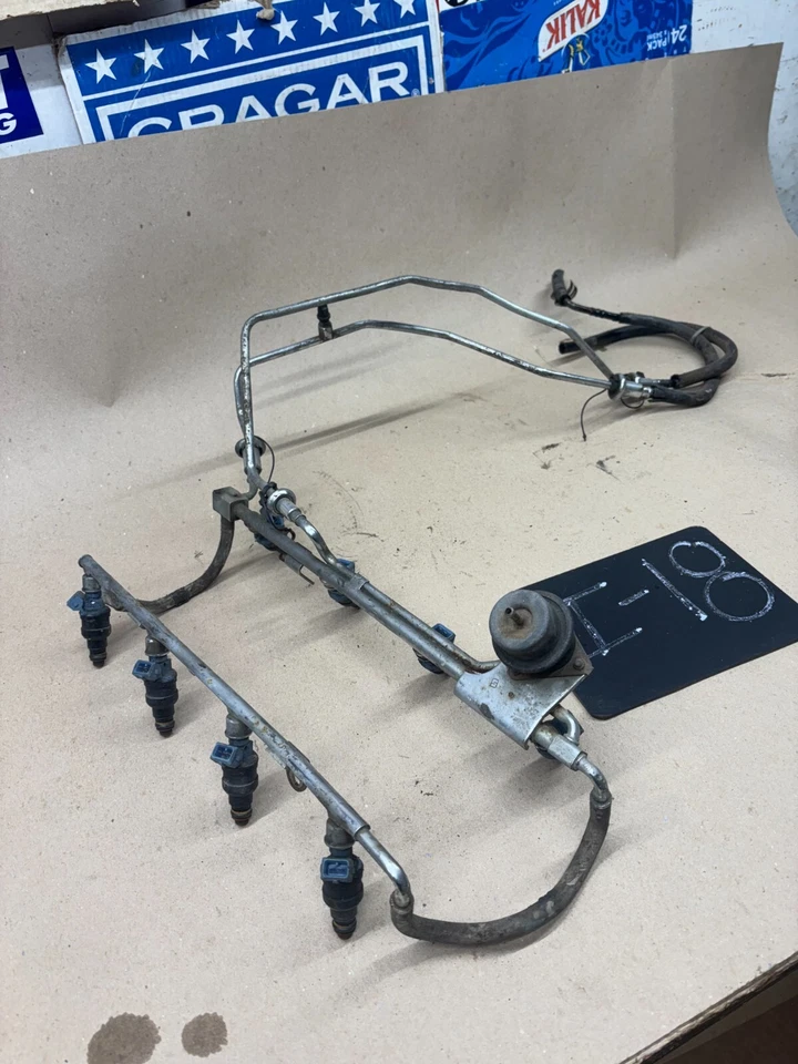 Ford Mustang 1986-1995 5,0 sobre inyectores y configuración de riel de combustible Cougar completo Foto 1 de 4