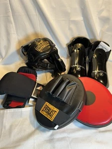 MMA Boxen Sparring Gear Lot Kopf Fußbekleidung, Handschuhe, Pads Everlast, Century + - Bild 1 von 11