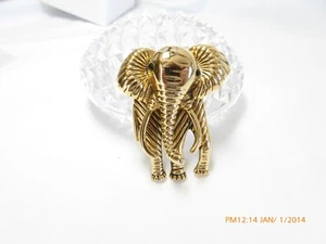 VINTAGE BOLD GOLD ELEPHANT STATEMENT BROOCH - Picture 1 of 8
