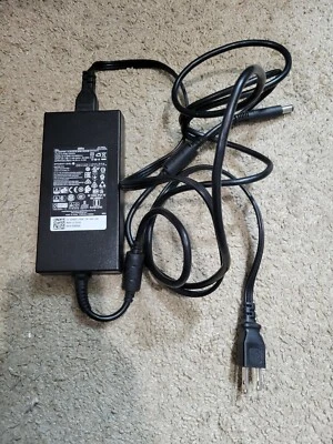 Adaptador de CA Dell modelo FA180PM111 con salida 19.5V 9.23A Foto 1 de 3