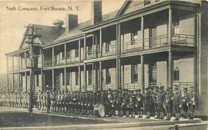 FORT SLOCUM NEW YORK SIXTH COMPANY SOLDIERS & BAND OLD POSTCARD VIEW - Picture 1 of 2