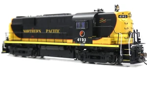 Rapido HO Scale ~ New 2025 ~ Burlington Northern RS-11 #4193 ~ DCC/Sound ~ 31584 - Picture 1 of 4