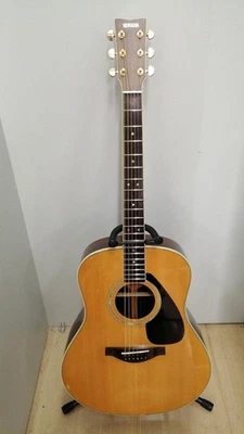 YAMAHA LL16 Acoustic Guitar - image 1 of 4