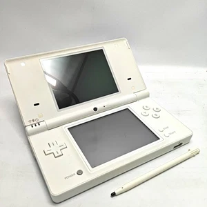 Nintendo DSi Weiß mit Stylus Konsole Getestet - Bild 1 von 4