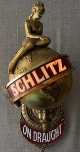 Applique da parete vintage 1970 Schlitz on birra alla spina ragazza su globo insegna lampada - Foto 1 di 5