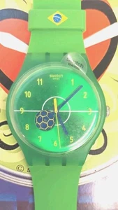 Orologio Swatch ENTUSIASMO SUOZ175 2014 Speciali Brasile Nazionale Calcio NUOVO - Foto 1 di 9