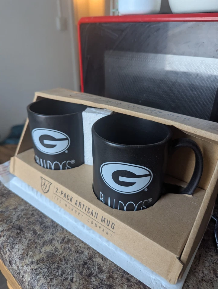 Georgia Bulldogs UGA Artesanal Farmhouse Memory Company Paquete de 2 Tazas Tazas Nuevo Foto 1 de 3
