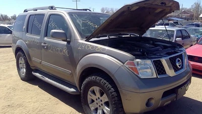 2005-2012 Nissan Pathfinder Passenger Right Front Lower Control Arm Oem A Arm - Image 1 of 4