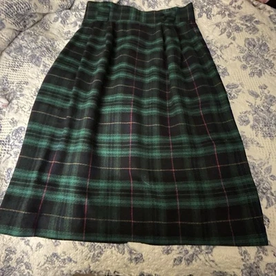 Saia de lã vintage Briggs Petite Christmas plad tamanho 12p/28 polegadas cintura vermelha verde - Imagem 1 de 4