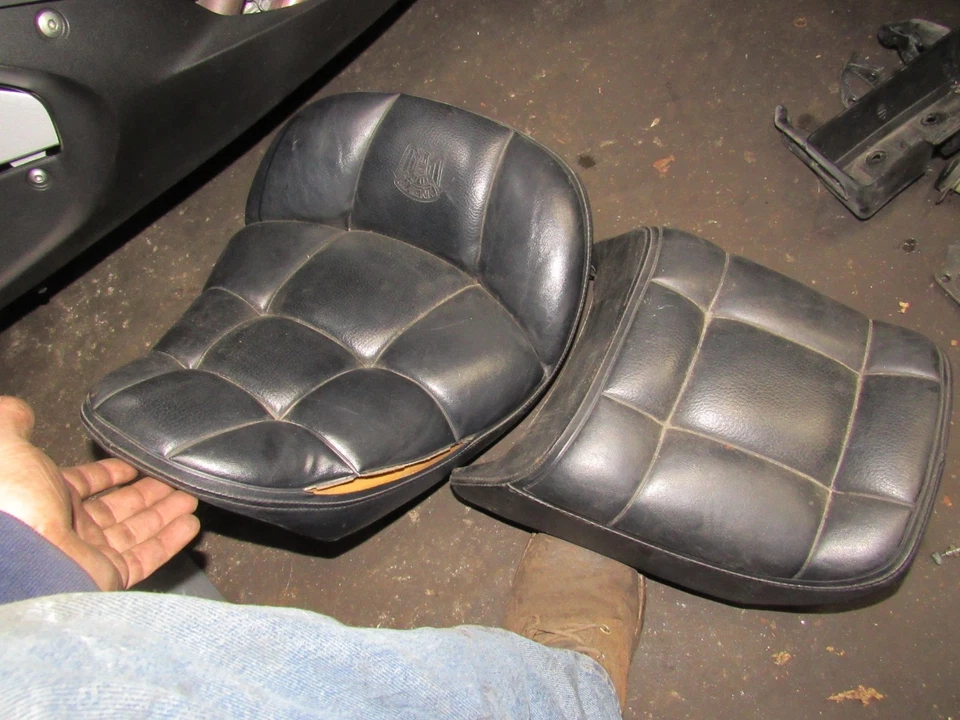 Honda VF700 C V45 1985 asientos magna asientos delanteros y traseros Foto 1 de 1