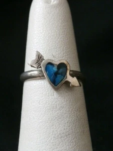 Unique Vintage Sterling Silver Turquoise Chip Inlay Heart with Arrow Ring. #956 - Picture 1 of 5