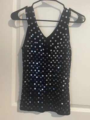 Suéter Carducci Talla S Negro Tejido Sin Mangas Cuello en V con Lentejuelas Cuadradas Transparentes.  Foto 1 de 4