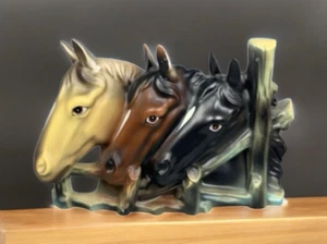 Ucagco Japan Ceramic Horse Head Planter Vase Wall Pocket Vintage PAINT WEAR - Imagen 1 de 20
