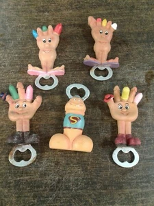 Menge 5 EINZIGARTIGE UND HUMORVOLLE FLASCHENÖFFNER PASSEND FÜR JEDES GAG GESCHENK ODER SAMMLUNG - Bild 1 von 6