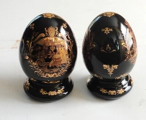 2 Vintage LF Fine Porcelain Limoges PRC Black Gold Egg Vase Self Stand Palace Scene - Bild 1 von 9
