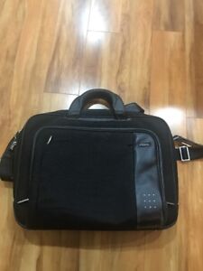 TUMI LXT Innovation 17" Business Briefcase Laptop Messenger Bag ~23611 D $550