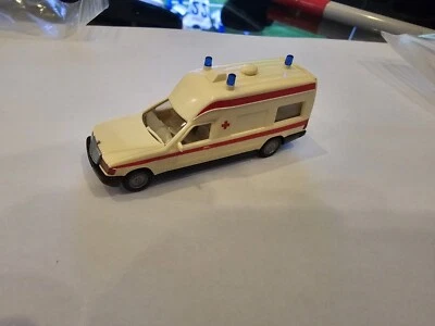 Wiking Mercedes Ambulance 2-31 HO Scale - Image 1 of 4