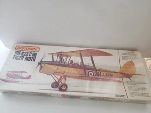 Matchbox PK505 1:32 scale model kit DH-82A/C Tiger Moth - Picture 1 of 2