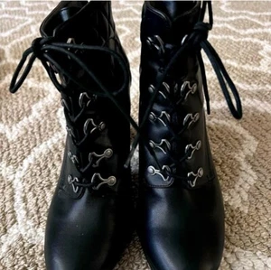 Adrienne Vittadinni Damenstiefel Größe 10 schwarz (schmale Spitze) - Bild 1 von 8