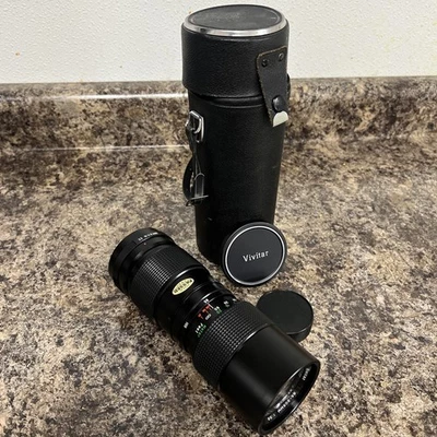 **** VIVITAR 85-205mm f/3.8 Close Focusing Zoom Lens **** - Image 1 of 4