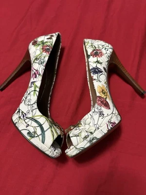 Gucci Womens  Canvas Floral Butterflies Bow Pumps New No Box Size 6 Usa Eu 36.6 - Image 1 of 4
