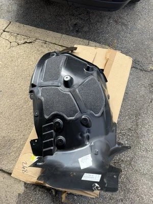 2018-2023 BMW 530e FRONT LEFT DRIVER SIDE FENDER LINER REARWARD SPLASH OEM - Image 1 of 3