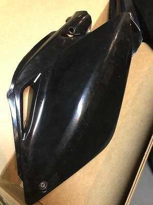 Paneles laterales negros UFO placas numeradas para Honda CRF 250 R 06-09 HO04606-001 Foto 1 de 4