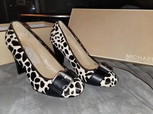 Michael Kors Pumps Giraffe Print Size 7 Gwen Belted New In Box Animal Print - Picture 1 of 14